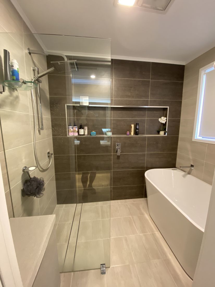 Rosemeadow 3-way bathroom conversion — feature view